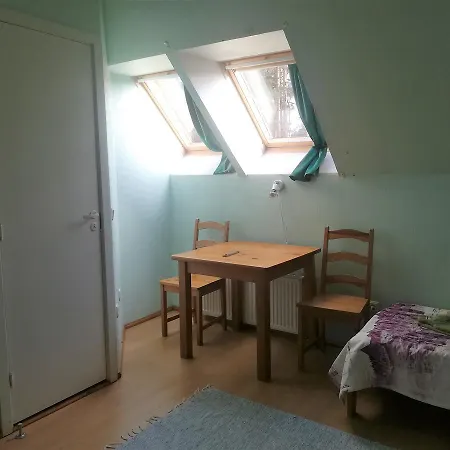 Hirvemae Puhkekeskus * Värska
